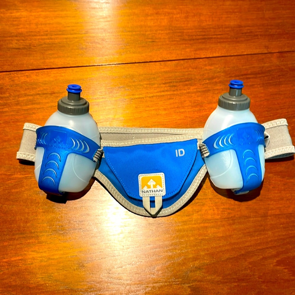 Nathan water bottle hydration belt